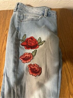 a.n.a Light Blue Skinny Jeans with Red Rose Patches